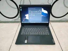 Laptop Lenovo Ideapad Slim 3 -AMD Radeon 3020e -4GB -SSD 256GB -MULUS