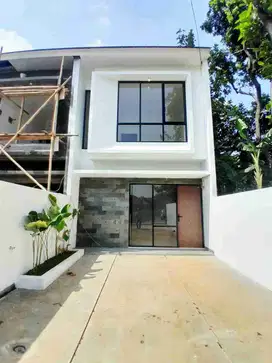 RUMAH KAVLING TANAH LUAS SIAP HUNI DI JATIASIH