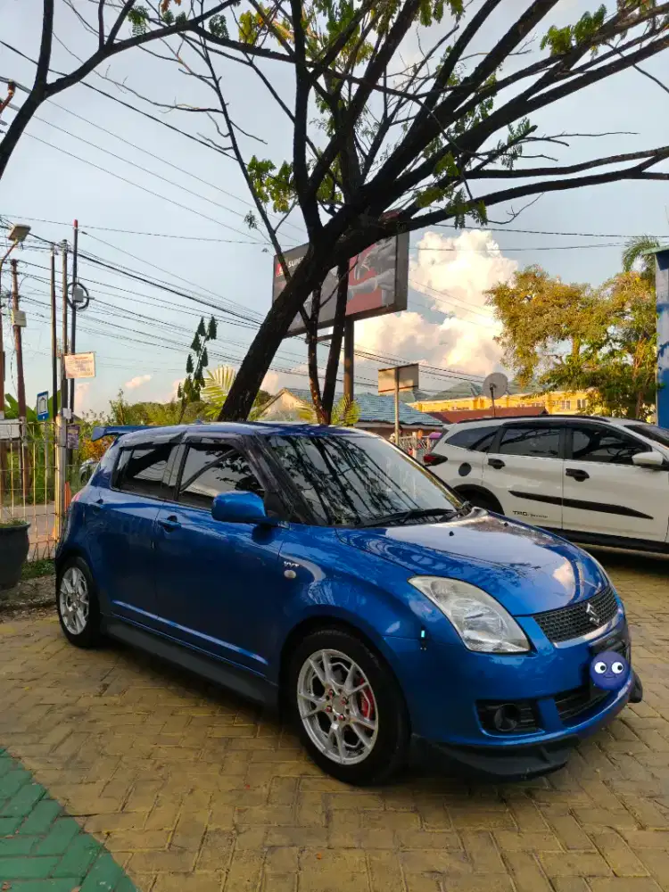 SWIFT BIRU 2011