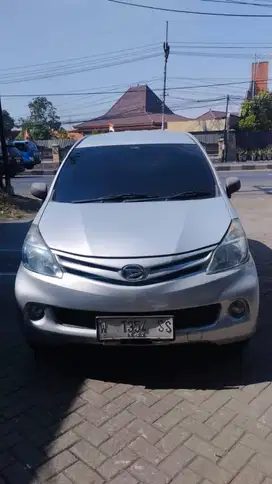 Daihatsu Xenia 2012 Silver