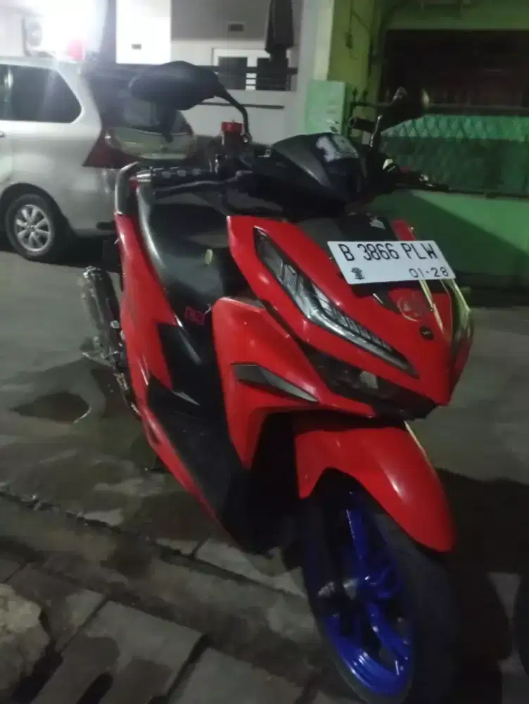 Di Jual Vario Gen 2 warna merah 2023