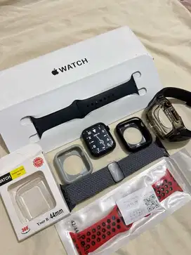 Apple Watch SE 2 44mm Mulus Garansi Nego tipis