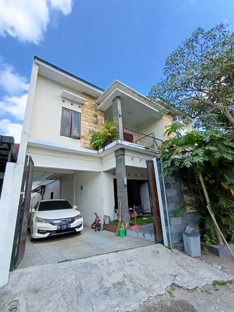 Rumah furnish 2 lantai view kolam pemancingan kadisoka purwomartani