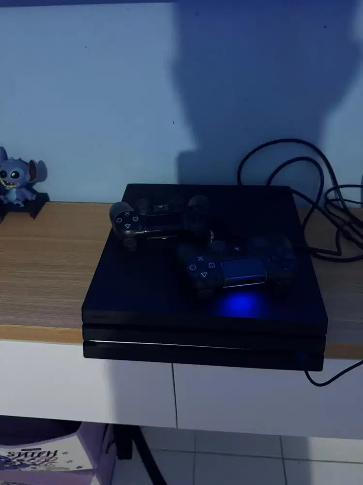 D jual PS4 1 Tera, kondisi msih sangat bagus