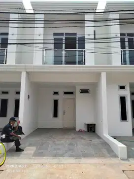 Rumah mewah strategis dekat arcici di jakarta pusat cempaka puti