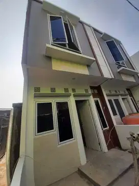 Rumah baru 2 lantai dekat stasiun rajawali industri  jakarta pusat
