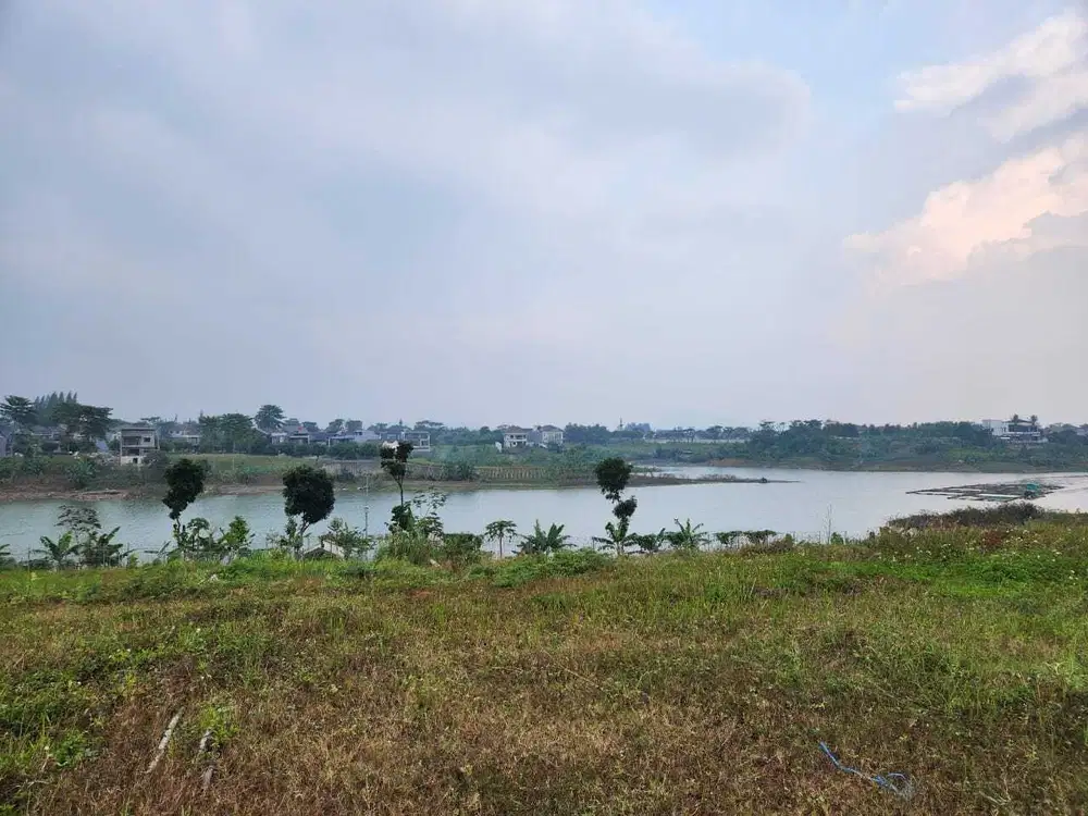 Dijual kavling spatiresmi luasan 529m² view danau