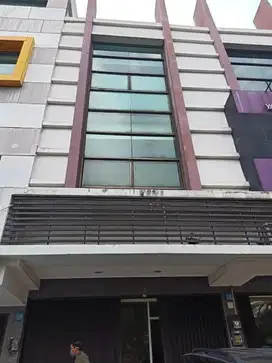Jual ruko strategis boulevard Tangcity Mall Tangerang Barbershop F&B