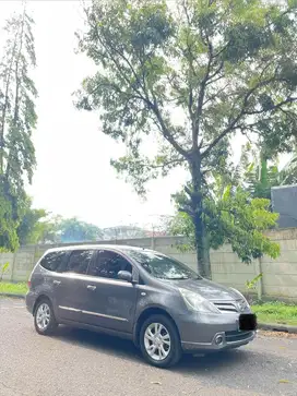 Nissan Grand Livina 1.5 XV At 2012