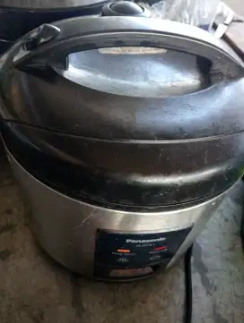 Dijual cepat rice cooker bekas masih bagus