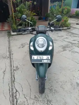 (dijual) Scoopy frestige 2022 Surat ready