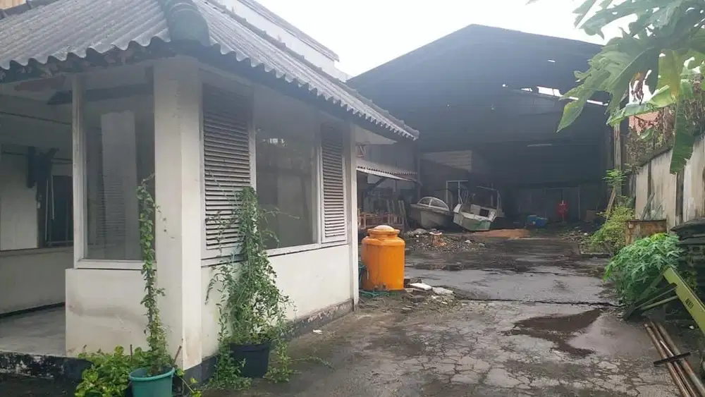 Raya prapen  komersial area