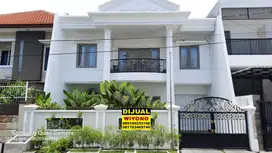 Rumah Mojoklanggru Kidul Mewah Row 3 mobil Dekat RSUD dr. Soetomo Sby