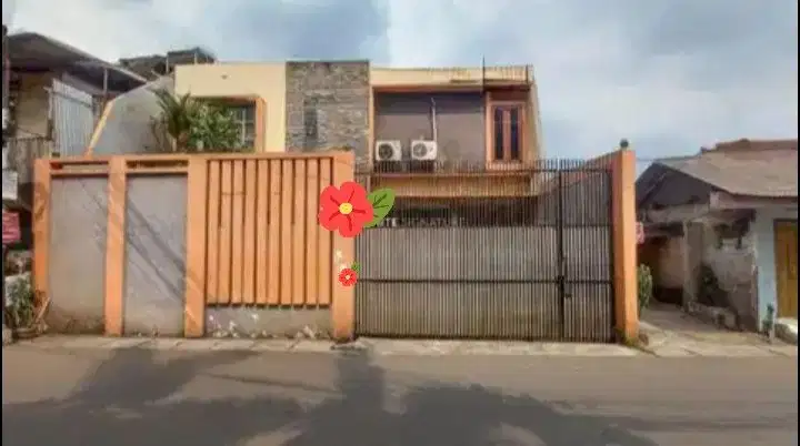 Rumah NYAMAN akses MUDAH LT 215m2 Jatiwaringin
