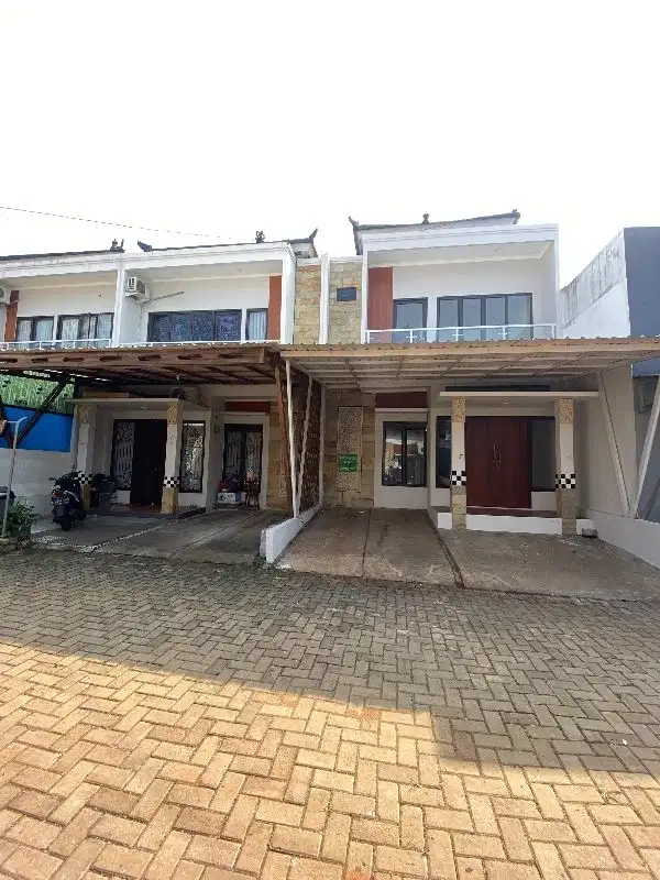 CLUSTER 2 LANTAI BALI MODERN LOKASI PREMIUM PINGGIR JALAN UTAMA