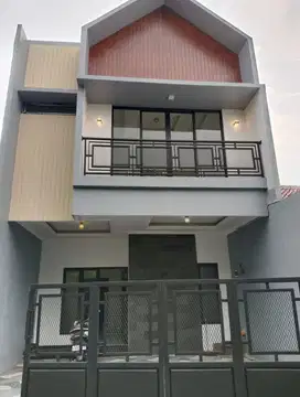 RUMAH 2 LANTAI + ROOFTOP 5 MENIT TOL KRUKUT & KUKUSAN