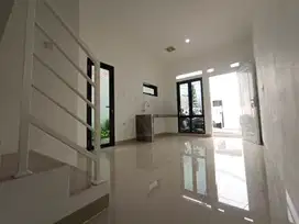Di jual Rumah 2 lantai utan kayu Utara jakarta timur
