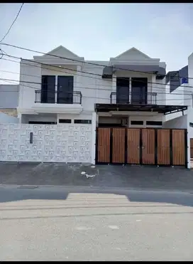 Rumah 2 lantai design mewah dan elegan dekat RS Islam CPT 25