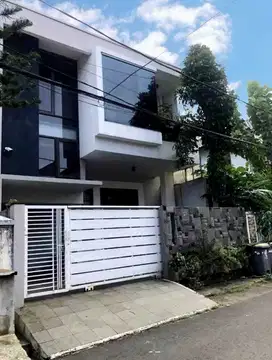 Z83 Rumah Modern 179 m2 Murah Utan Kayu Matraman Jakarta Timur