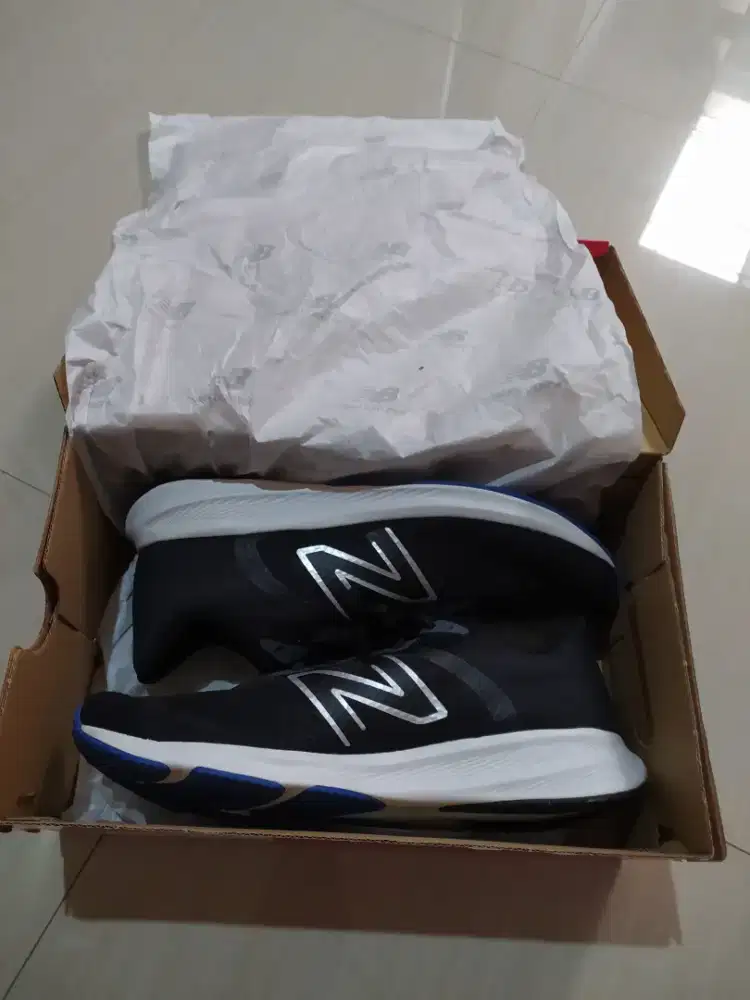 Sepatu New Balance size 45 ori