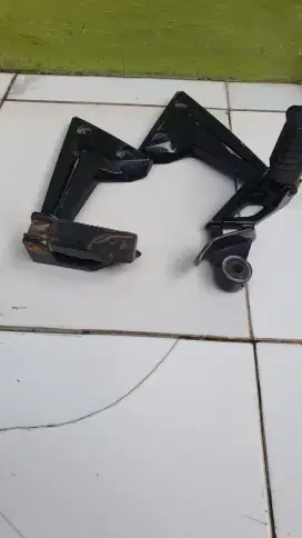Footstep Injekan belakang jupiter mx new