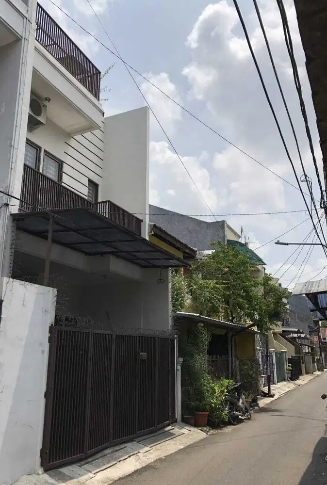 Jual Murah Cepat Rumah Mewah Bagus di Tanjung Duren Jakarta Barat