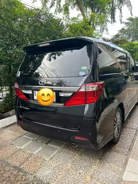 Mobil Alphard dijual