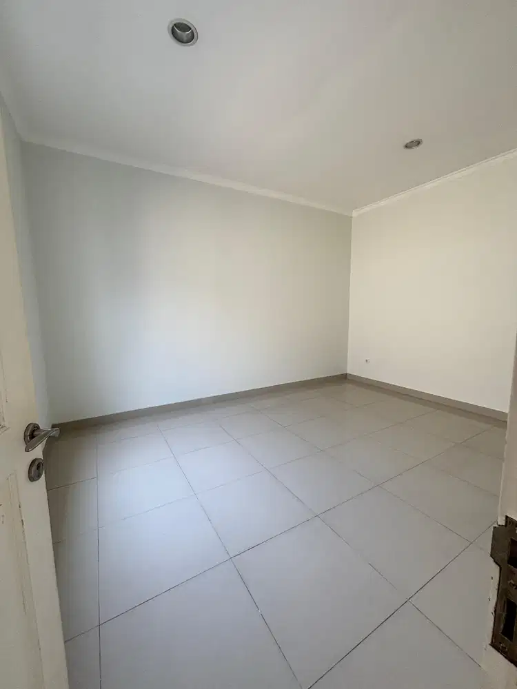 Rumah Rapi Siap Huni di Gading Serpong