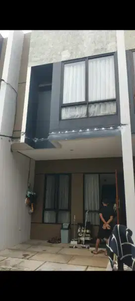 Over Rumah 2 Lantai Angsuran Flet di Tapos Depok