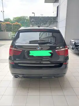 BMW X3 F25 Hitam