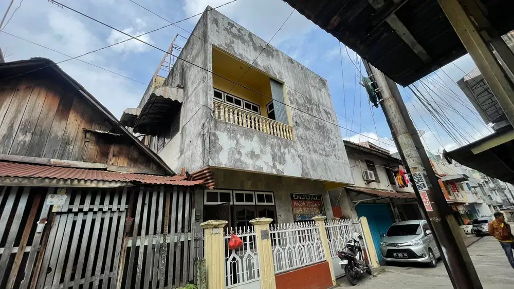 DIJUAL RUMAH JALAN MAYOR SALIM BATUBARA SEKIP PALEMBANG