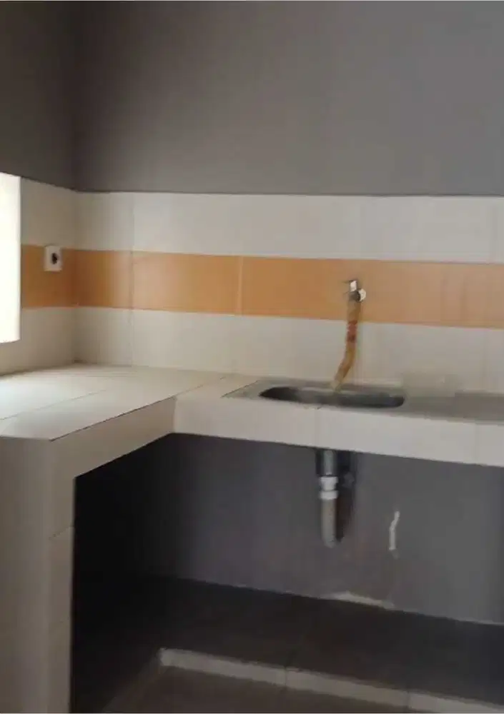 DISEWAKAN RUMAH CLUSTER PELANGI DI ALAM SUTERA TANGERANG
