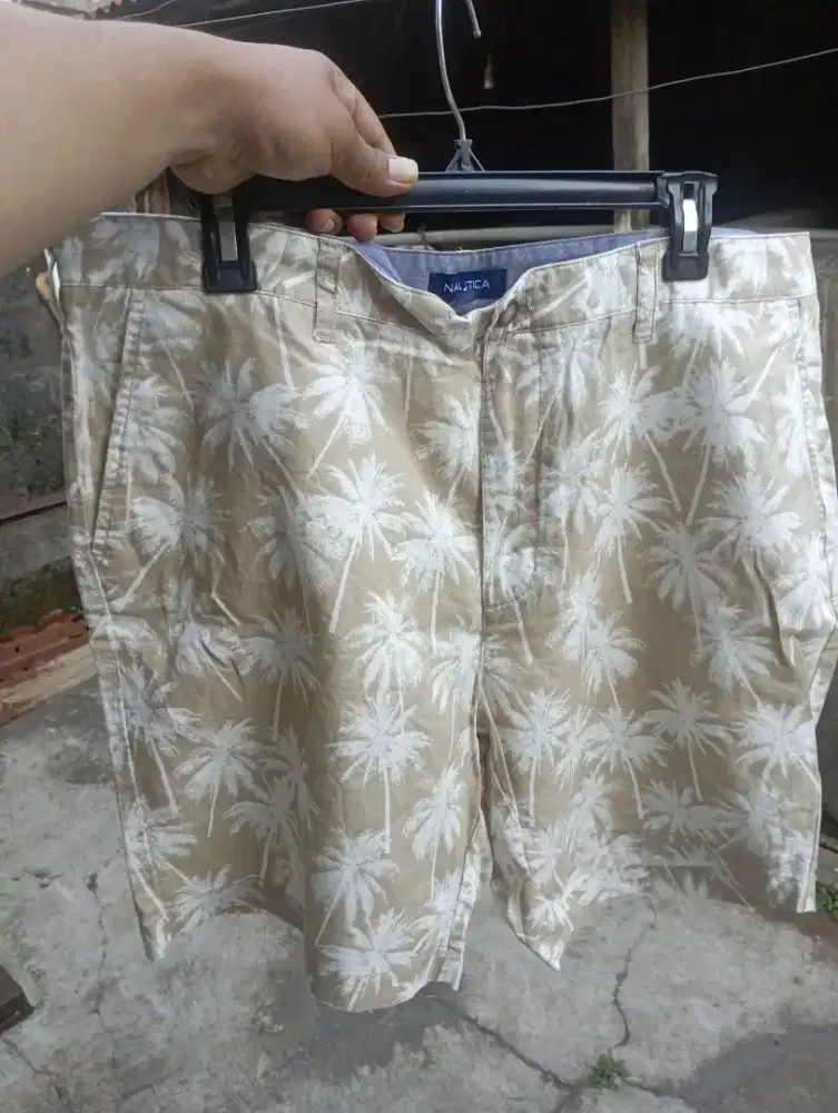 nautica size 36,Lp: 47cm,kondisi baru,jual 100k