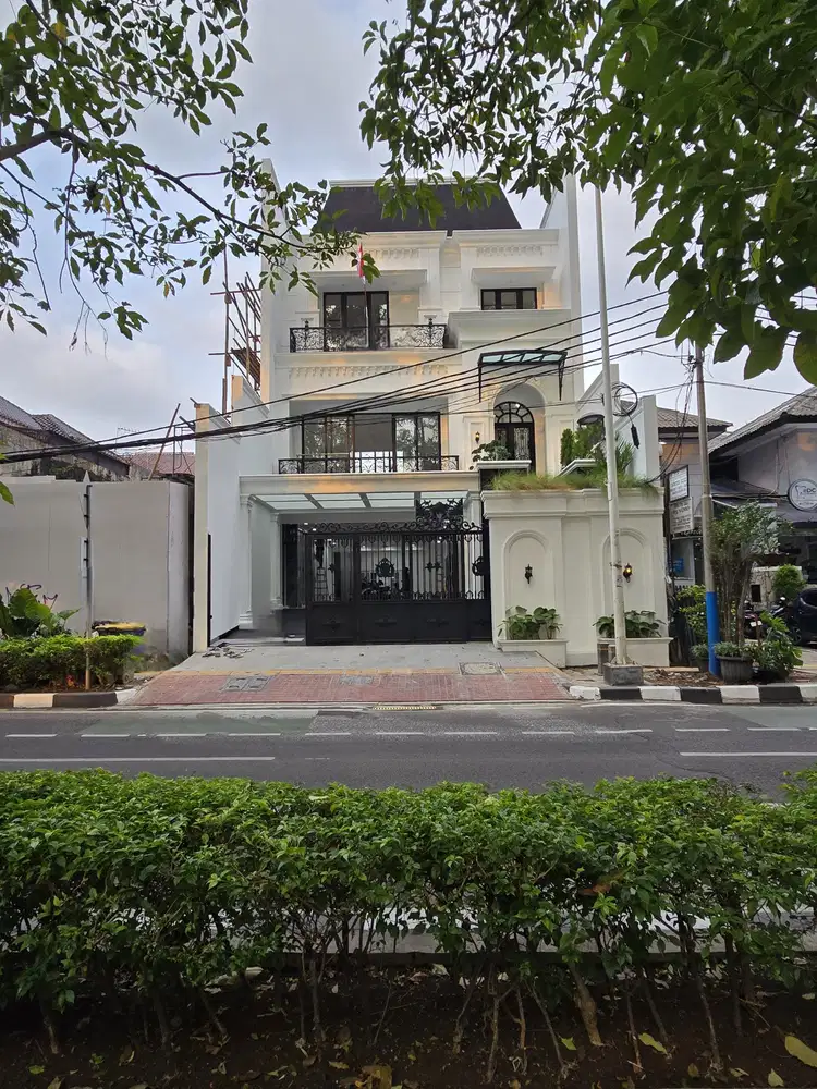 Brand New Classic Modern House Tebet Jakarta Selatan