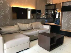 sewa 3br lantai rendah full furnish oke harga murah Apt.Mediterania 2
