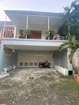 Dijual rumah rapi siap huni di Jalan Kesehatan Bintaro, Jaksel