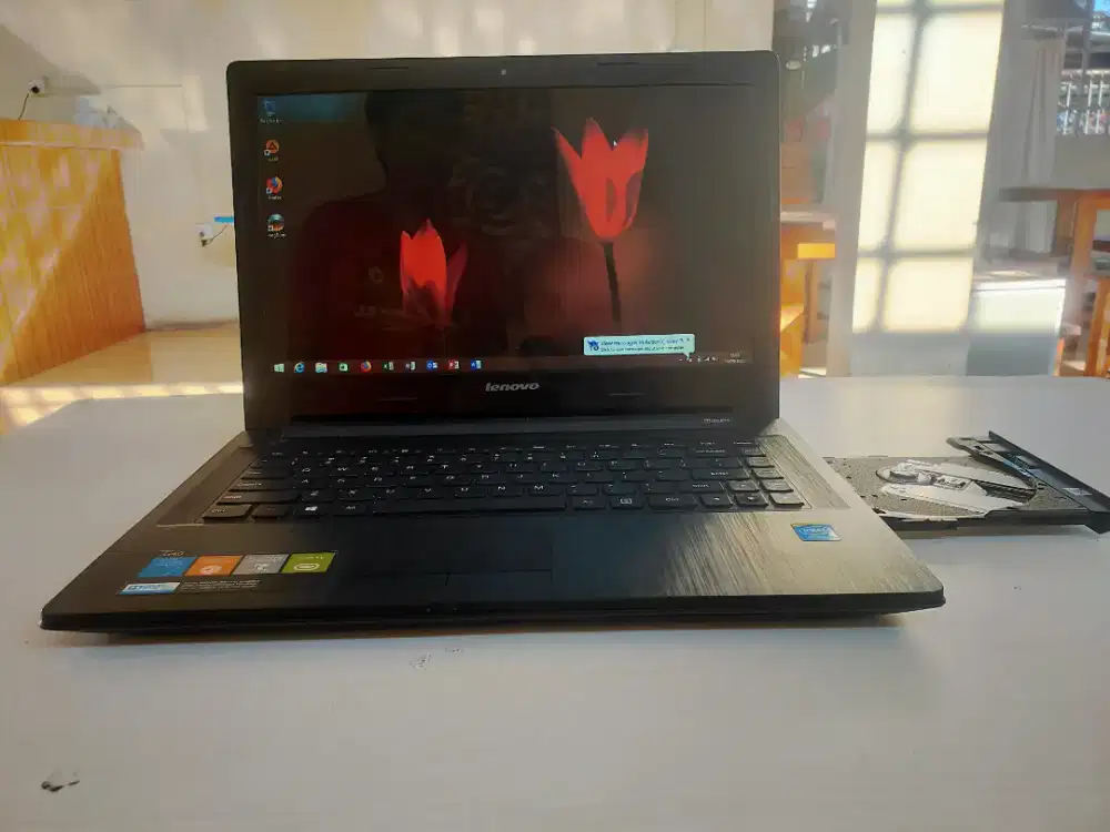 Lenovo G40 Intel Celeron 2840-2.16ghz(2CPU) No minus, Like New 99%