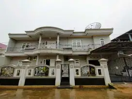 DIJUAL RUMAH MEWAH PALEMBANG SEMI FURNISH KOMPLEK VILLA BARI