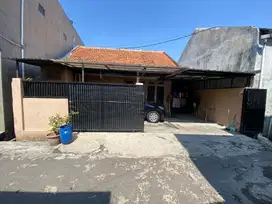 Dijual rumah strategis di Komplek Baturaden Ciwastra Kota Bandung