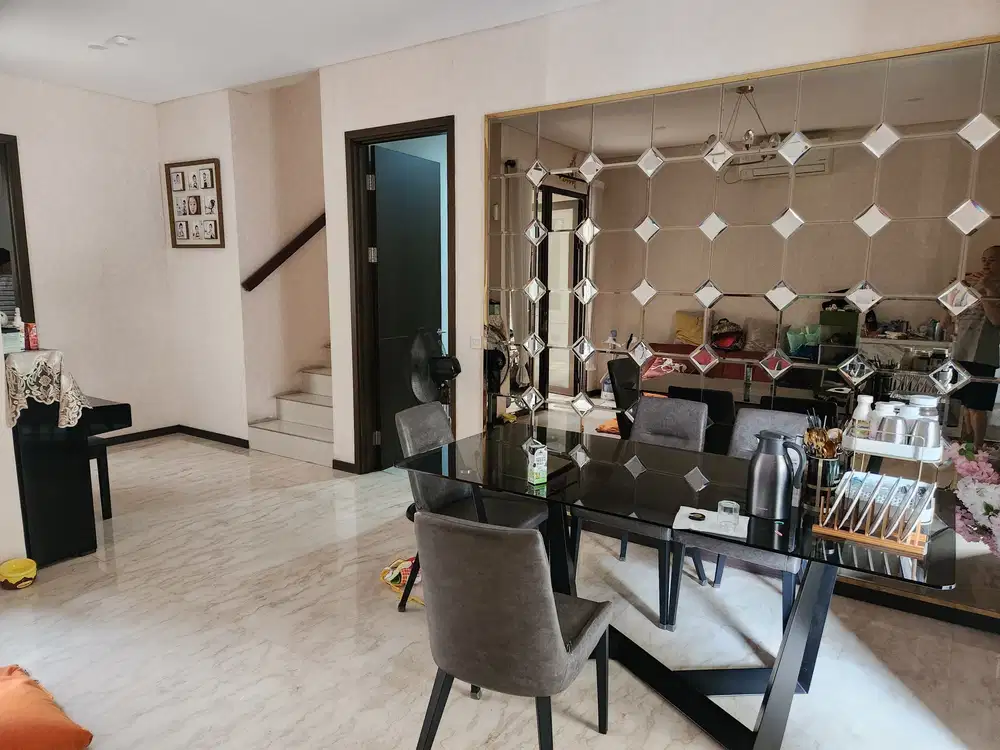 Rumah Rapi Siap Huni Full Furnished di Gading Serpong