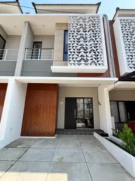 Dijual Rumah Siap Huni Full Furnish di Serpong Dekat St, Rawa Buntu