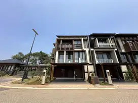 SPESIAL OFFER Rumah Mewah 3 Lantai 5 Kamar Tidur di Wynyard Hierra BSD