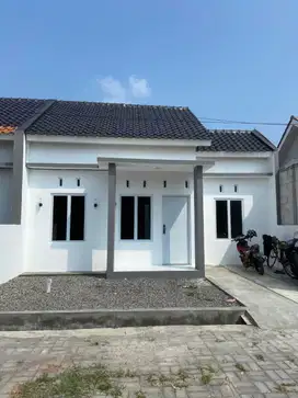 rumah dengan lokasi strategis 100m dari jl raya solo jogja