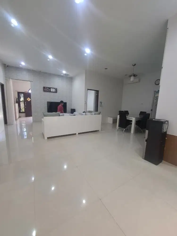 RUMAH ELEGAN DI JL. PENDIDIKAN SIDEKARYA – DEKAT KAMPUS, DENPASAR