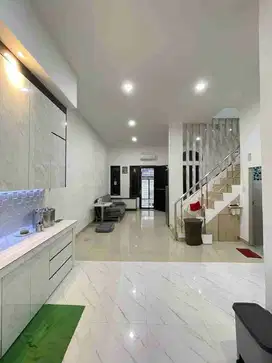 DIJUAL VILLA JALAN DENAI KOMPLEK DENAI AVENUE - DAERAH TEGAL SARI