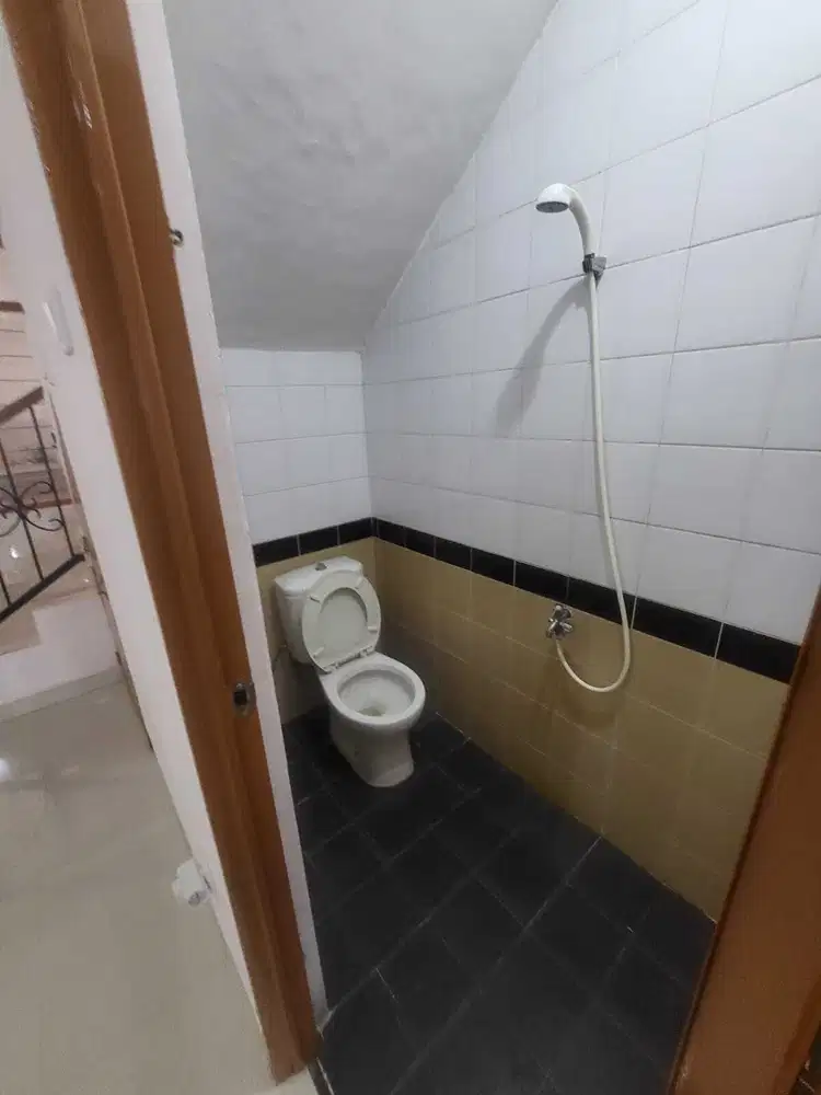 Disewakan Rumah 2 Lantai di Cluster Gading Arcadia, Kelapa Gading