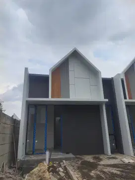 Jual Rumah hanya dengan utj 15 juta dekat mall dan sekolah surabaya