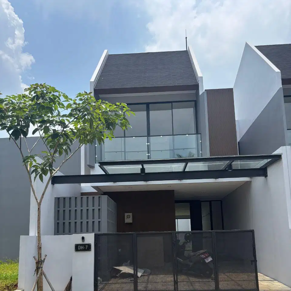 Rumah Baru Siap Huni dalam Komplek Elit Lebak Bulus