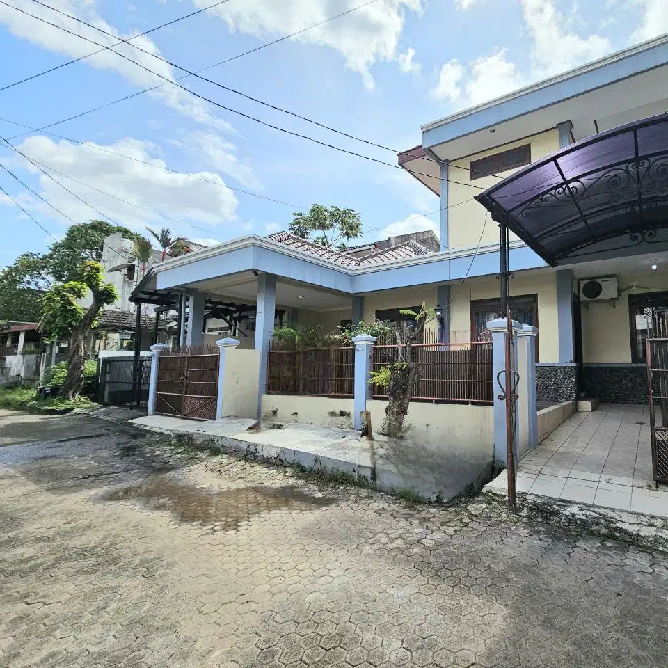 RUMAH SIAP HUNI TANAH LUAS CINERE HARGA TERBAIK BISA NEGO