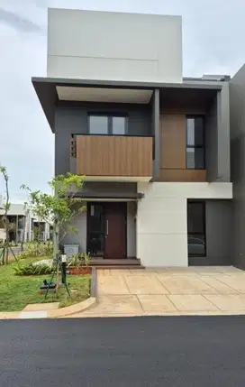 Dusewakan Rumah Baru 2 Lt Di Summarecon Crown Gading